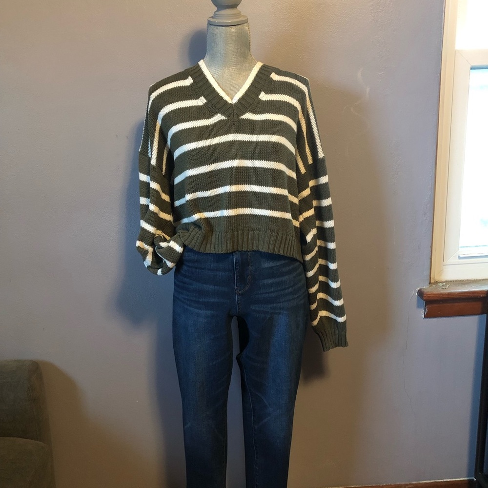 AE Cropped Stripe Sweater. Well Loved. Size XL